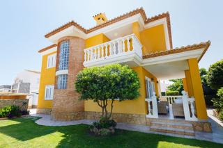Casa a El Marenyet. Chalet independiente en venta en cullera