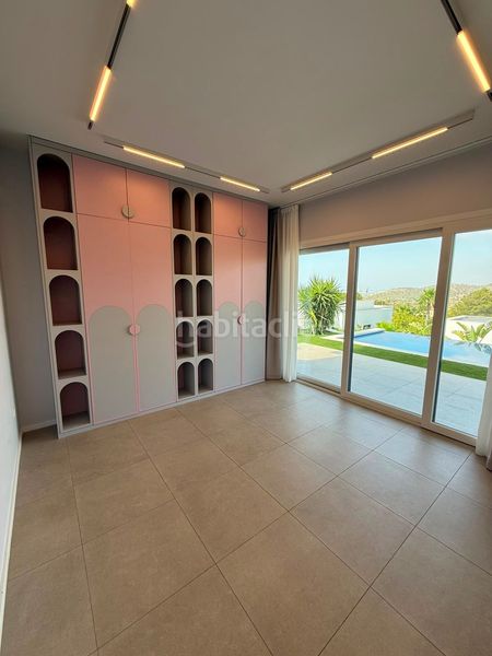 Foto a3298ae0-aade-4efc-800b-e765c8a03e66. Lloguer casa amb calefacció piscina a cala Finestrat Finestrat