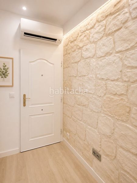 Foto f821e44f-0bc3-48fb-9908-409e5833ec02. Rent triplex with heating in Casco Antiguo - Puerto Benidorm