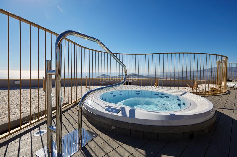 Foto 44ab82dd-9f92-4d0f-921a-241d1c2674a4. Apartamento  en venta en Playa Poniente en Benidorm
