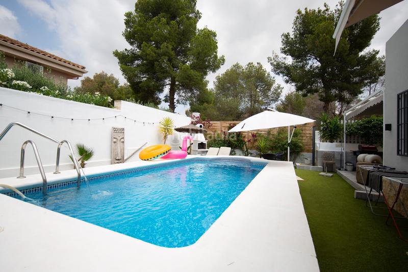 Foto 55d2a4de-c9f4-40f3-afdf-3a36127661a1. Casa chalet independiente en venta en la nucia en Nucia (la)