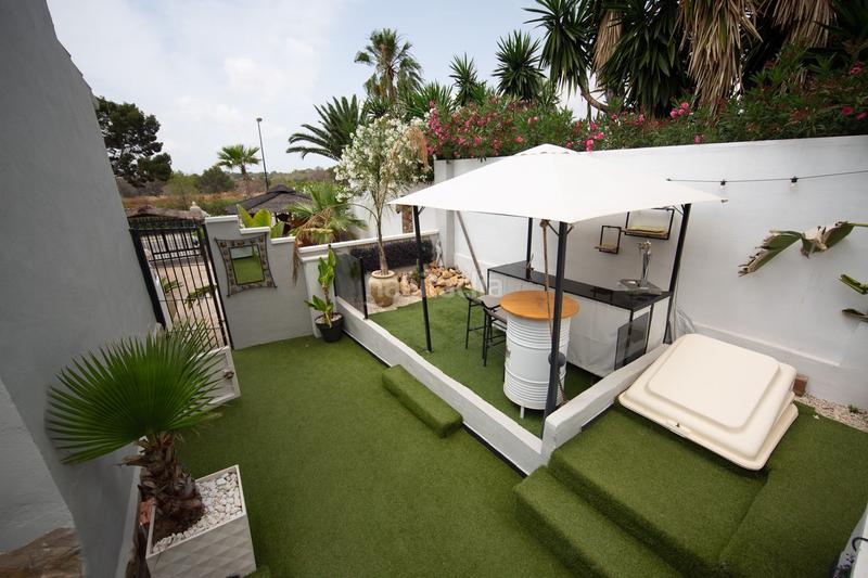 Foto d57d44ac-61e2-4b11-907e-2ead1c4aed71. Casa chalet independiente en venta en la nucia en Nucia (la)