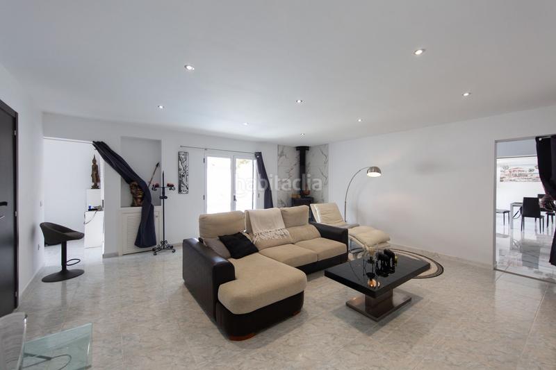 Foto ed351de9-54bc-49c4-a2f9-6520d3eb8f77. Casa chalet independiente en venta en la nucia en Nucia (la)