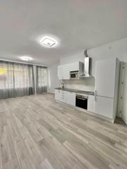 Appartement à Carolinas Bajas. Se vende bajo reformado en calle sevilla