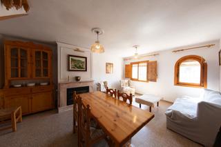 Maison à Torre de les Maçanes (la). En venta chalet pareado en torremanzanas