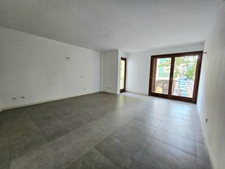 Apartment in Gran Via de Colom. Piso con ascensor a estrenar en inca