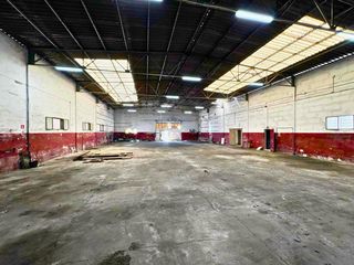 Capannone industriale in Muro. Nave industrial de 682m2 en muro