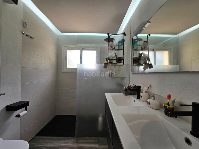 Foto 104025f8-e133-428d-84f8-2573d0cb297e. Chalet mit parking in Esporles