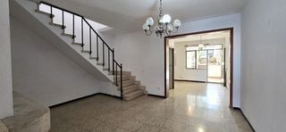 House in Lloseta. Encantador chalet tipo duplex con jardin  lloseta