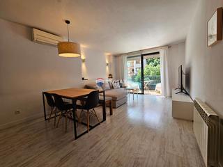Flat  Alfons el magnanim. Piso en palma con piscina y pista de padel