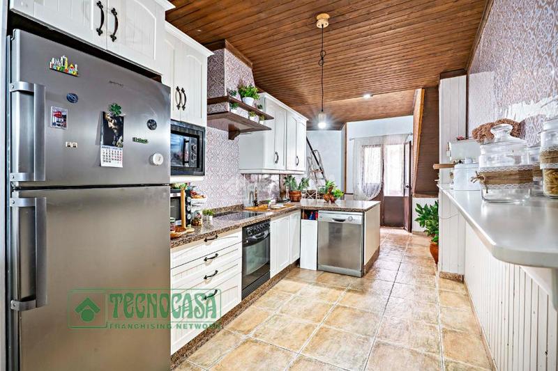 Foto a7e6425f-b9a0-4721-bbe7-0349d80b4f79. Casa pareada casa en venta en Álora