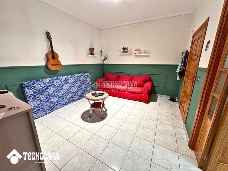 Foto fded8c9f-25c0-4cbb-8601-77245a1a12f7. Maison jumelée dans Álora