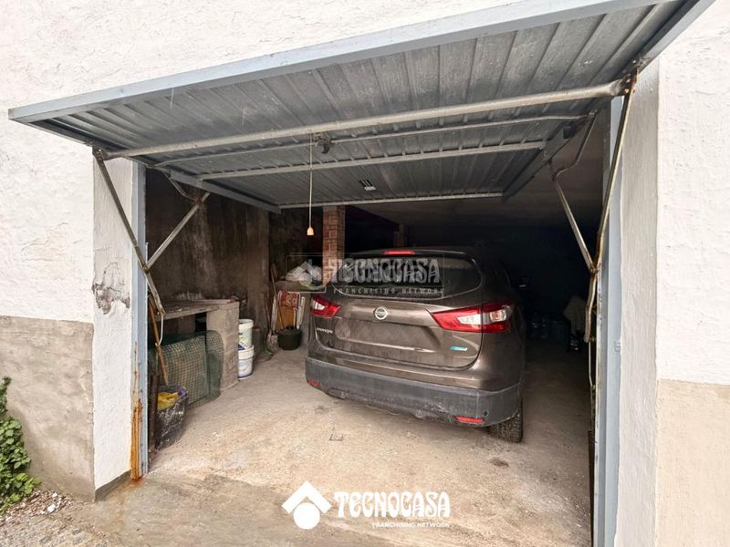 Foto b9b5c5b6-093a-445b-b869-a5fd93893974. Casa amb aparcament a Álora