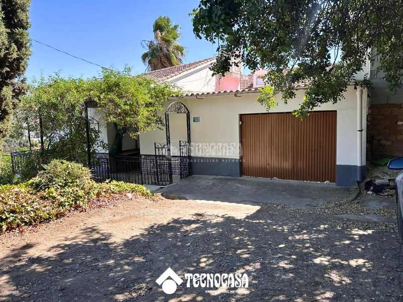 Foto fd129d98-6e1e-41d2-9887-c74e7180c15d. Casa a Álora