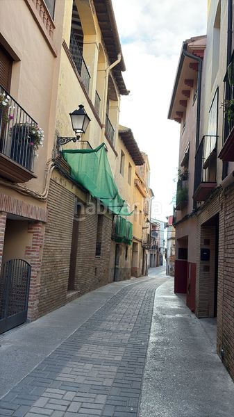 Foto ee9e0fc2-6bfa-4168-836b-44696ae0a3f2. Casa a calle joaquín costa 57 a Monzón