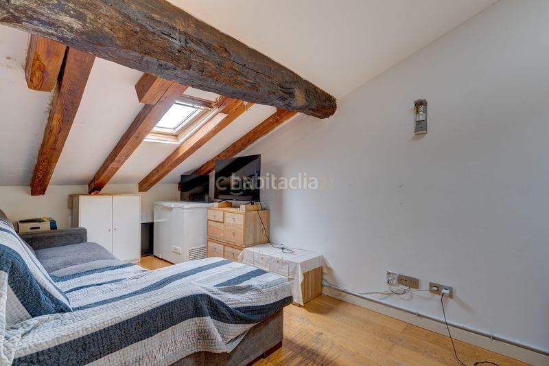 Foto cf6872aa-9dee-4bfd-9515-0d9db75db106. Piso en kale nagusia oportunidad en Azkoitia