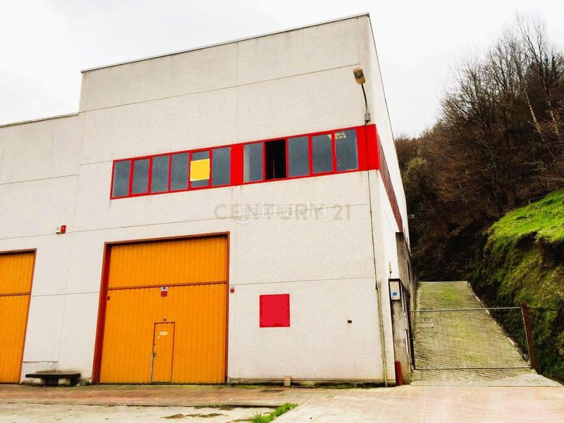 Foto 2fdc9f99-c237-4b9e-bfe4-e105df725fba. Locale commerciale in carretera mallabia in Ermua
