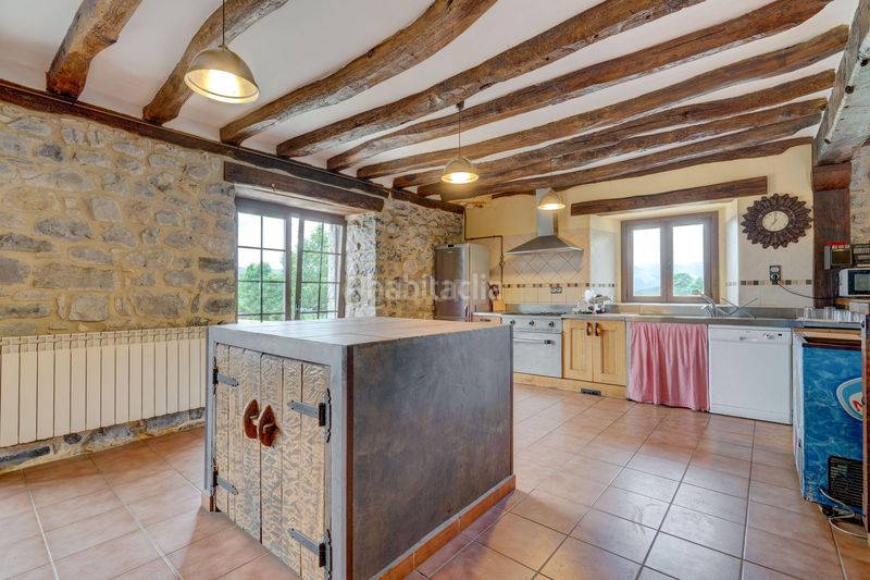 Foto 017d6b31-6e2e-467f-9715-fe32ad2c2efc. Casa a etxarri a Larraun