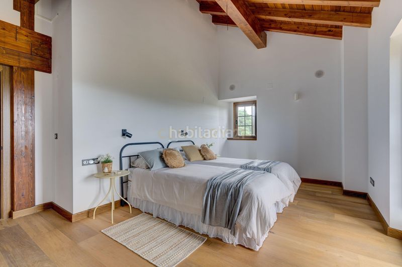 Foto 5bdd0afd-d7e0-40a6-a92b-32f86f8ce6eb. Casa a etxarri a Larraun
