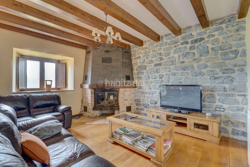 Foto d8fa1757-f0f4-4ff2-a382-66a494011848. Casa a etxarri a Larraun
