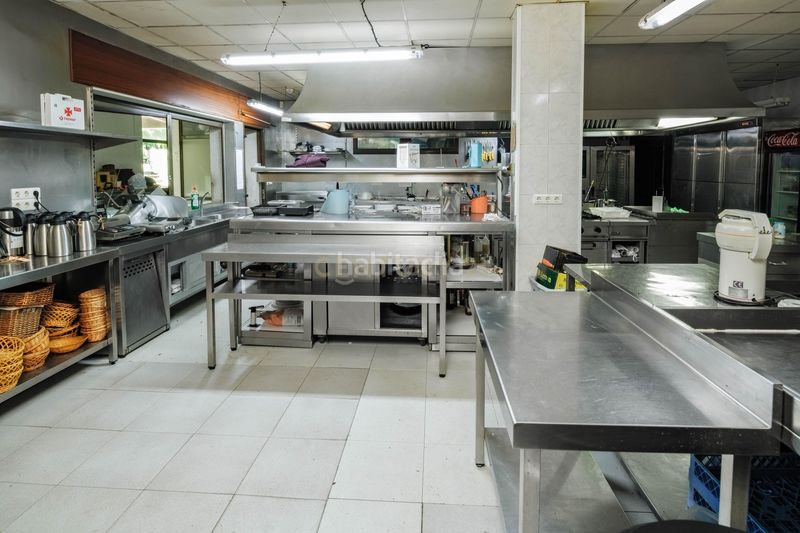 Foto 7b84e6c4-9adc-4cd1-a2f2-e7130356d177. Edificio in ledoira in Frades