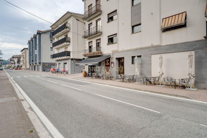 Foto c1cdcfe8-87e0-4bbd-8c9f-c4bb72ab07db. Local comercial a Lekunberri
