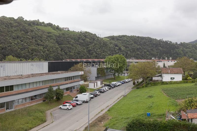 Foto c92de2a7-3236-4e75-83ad-37487a1c66fe. Piso en basusta bidea en Zumaia