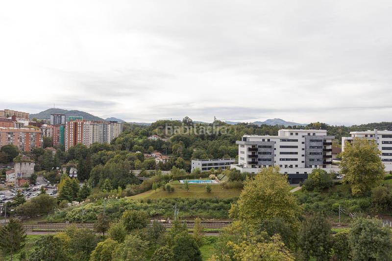 Foto 2fabcd0f-482c-4111-a8f2-43823ed16b4f. Reihenhaus in montesol etxetaldea in Miracruz Donostia - San Sebastián