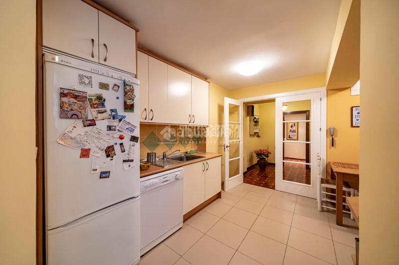 Foto 2277f41c-7b6f-4c9e-9712-5f7532f73dc4. Etagenwohnung mit heizung parking in Cuatro Caminos - Azca Madrid