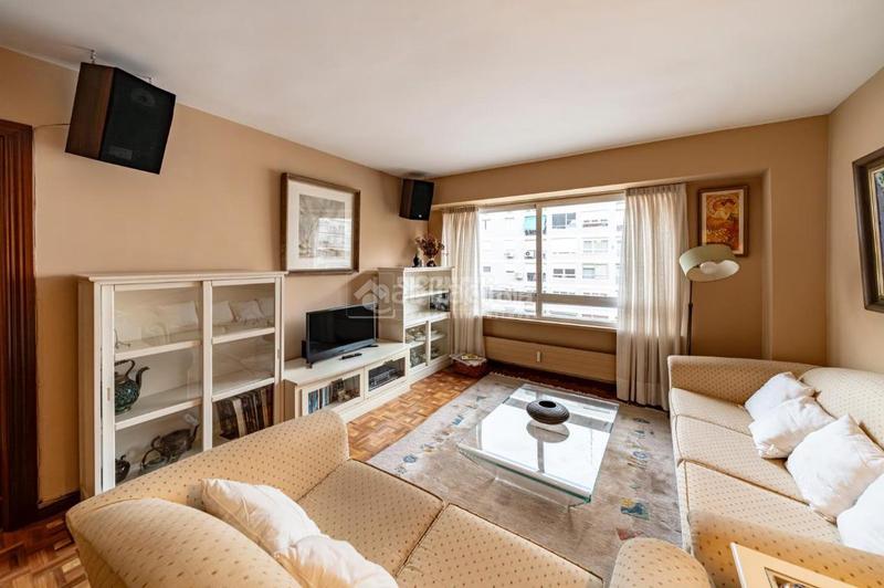 Foto f3833eac-fccc-4090-a555-327c9376d932. Etagenwohnung mit heizung parking in Cuatro Caminos - Azca Madrid