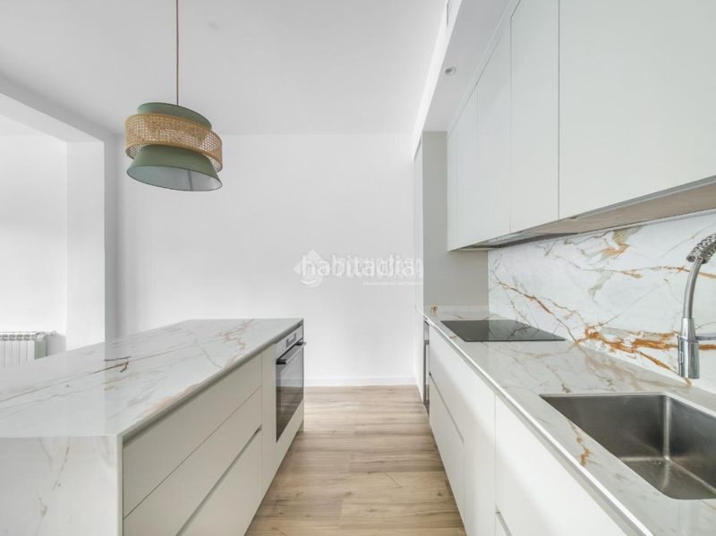 Foto 304ae027-6105-46a6-ae2c-8d517a512c18. Piso  en venta en Cuatro Caminos - Azca Madrid