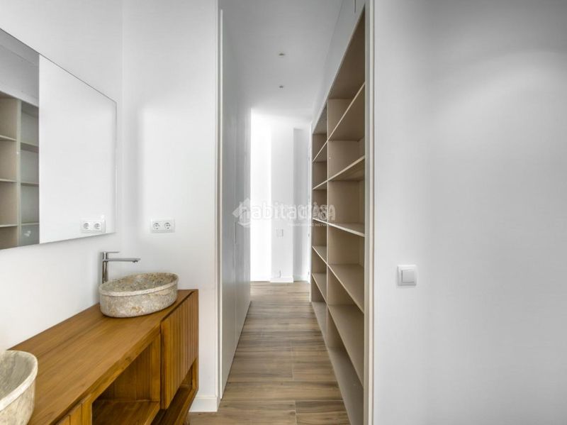 Foto d8f93756-137e-4ead-8dd9-deea8c07c651. Piso  en venta en Cuatro Caminos - Azca Madrid