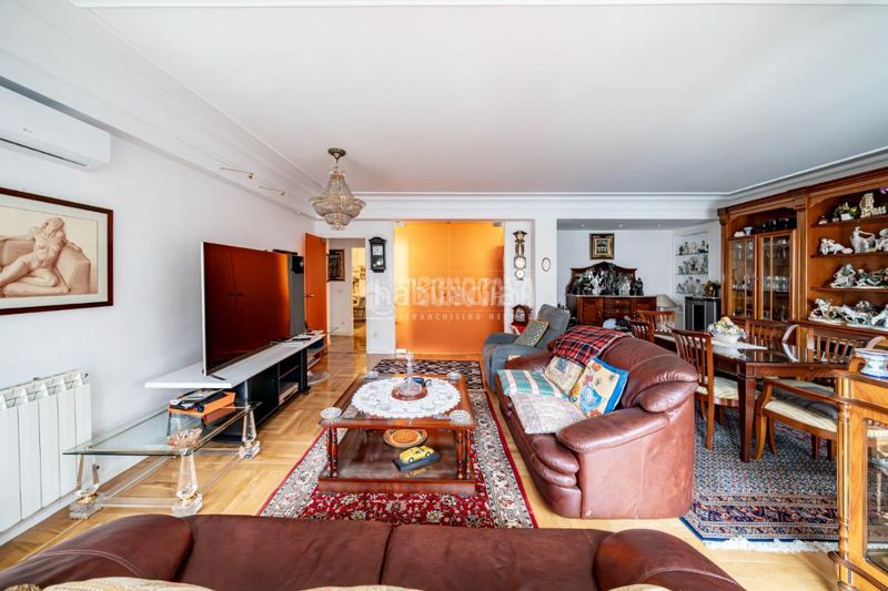 Foto 10c576ed-cb5c-457d-85f8-409139b8c5a7. Pis amb calefacció a Cuatro Caminos - Azca Madrid