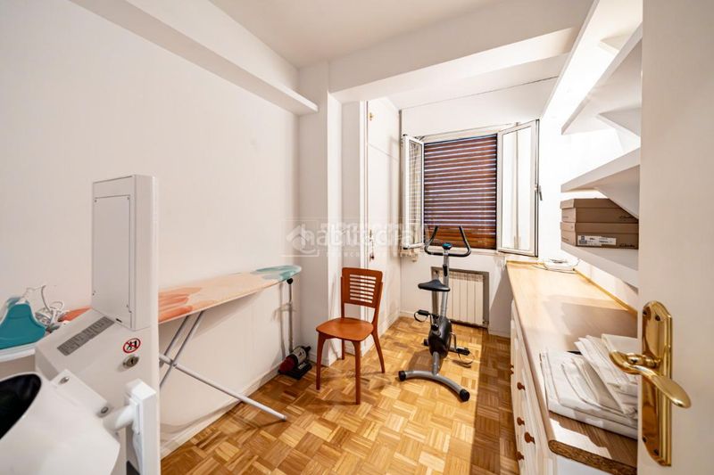 Foto 5e4c0fe0-6a9b-4616-a695-3bde217d1c5f. Pis amb calefacció a Cuatro Caminos - Azca Madrid