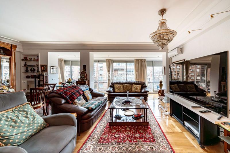 Foto ed6518ed-67bb-449d-82c5-9068790fc291. Pis amb calefacció a Cuatro Caminos - Azca Madrid