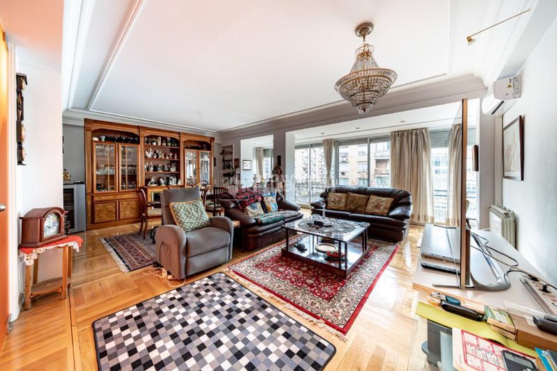 Foto f5256170-d2c2-4d47-8e9a-1237f7d699f3. Pis amb calefacció a Cuatro Caminos - Azca Madrid