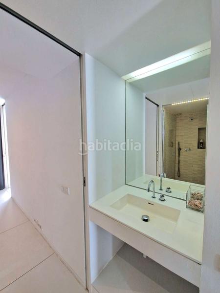 Foto 8cc2eb4f-e198-496e-afe5-4acecff560f9. Location appartement avec parking piscine dans Marina Botafoc-Talamanca Ibiza