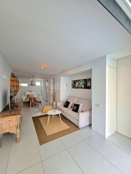 Foto eb4eac66-c153-48d8-aaab-f849ec92aa2c. Location appartement avec parking piscine dans Marina Botafoc-Talamanca Ibiza
