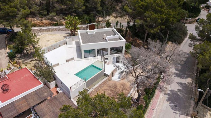 Foto 5770509d-8e57-4fd5-a98f-69d63b7faa0f. Xalet amb calefacció piscina a Santa Eulària des riu Santa Eulària