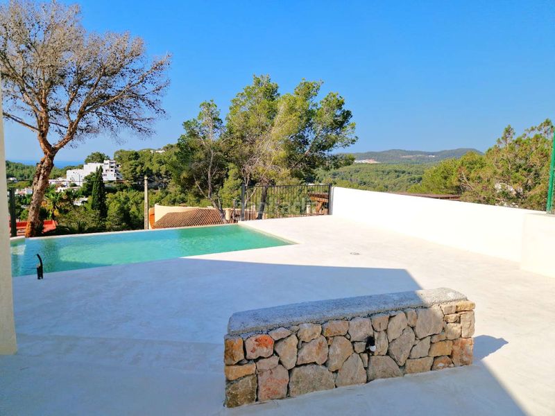 Foto 6c28a126-fb50-4fcf-83fc-b50feaf7255c. Xalet amb calefacció piscina a Santa Eulària des riu Santa Eulària