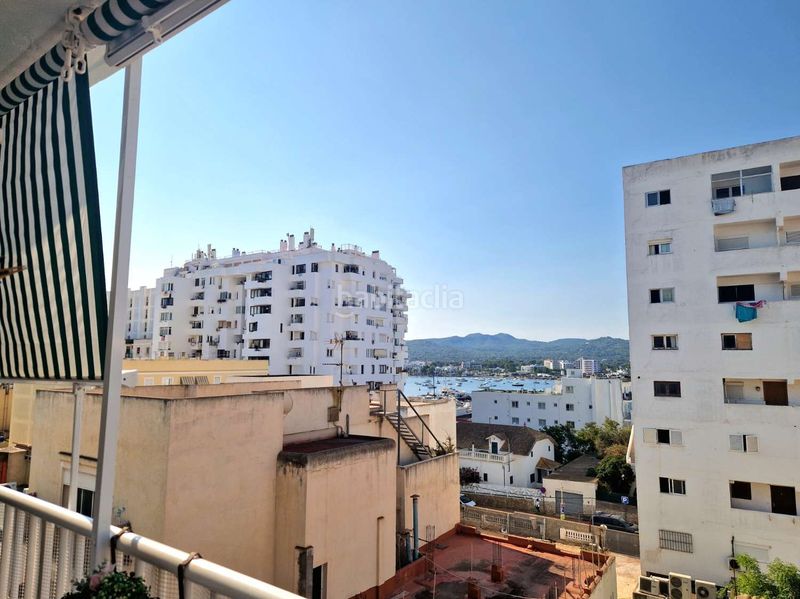 Foto eeb530a2-0433-48ea-9556-bb487aed58ce. Apartment with heating in Sant Antoni de Portmany