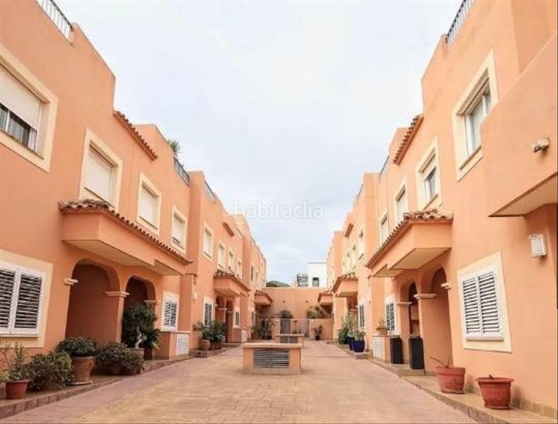 Foto 809a51e8-c4a1-44e7-b25e-0e051cb793dd. Casa adosada en S´Eixample-Can Misses Ibiza