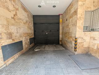 Parking voiture  Bruguera. Plaza de parking  trastero de 12m en el centro de calella