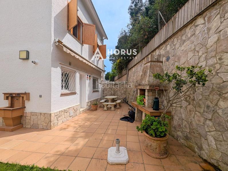 Foto 062a3fe3-0546-4d60-ac5d-a1a6ab5c78a2. Maison jumelée avec chauffage parking piscine dans Urbanitzacions Arenys de Mar