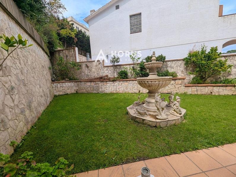 Foto 3ca7eec2-6eb4-4157-aa15-acbb7a5f3831. Maison jumelée avec chauffage parking piscine dans Urbanitzacions Arenys de Mar