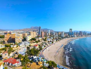 Apartament  Noreña. Piso de encanto mediterráneo con vistas panorámicas a benidorm