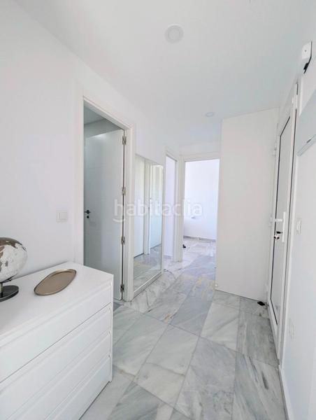 Foto 0f22c492-5625-49b4-834b-8a6e7c8dda3e. Alquiler apartamento piso encantador con escencia mediterránea en Benidorm