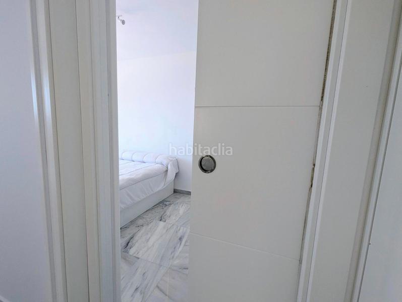 Foto 54a958f9-c860-4c20-bf32-e1674106d8f9. Alquiler apartamento piso encantador con escencia mediterránea en Benidorm