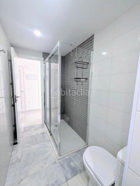 Foto 677d6e59-cfd0-4851-a170-e7216283c4f7. Alquiler apartamento piso encantador con escencia mediterránea en Benidorm