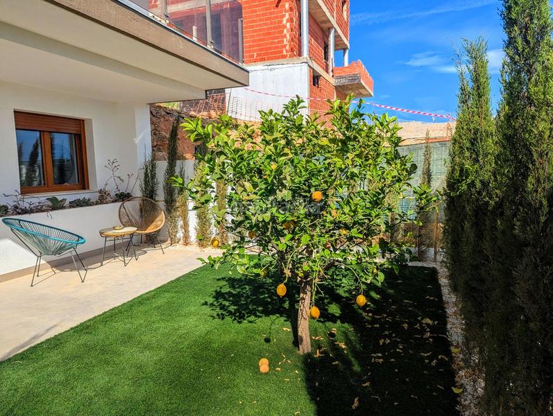 Foto e18fb399-6abf-4f18-9395-1b7dc67bd4b7. Casa adossada amb calefacció aparcament piscina a Nucia (la)